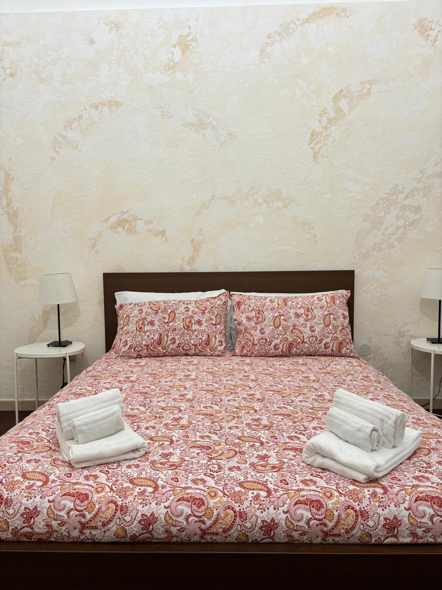 Il Teatro Rooms Катания Екстериор снимка