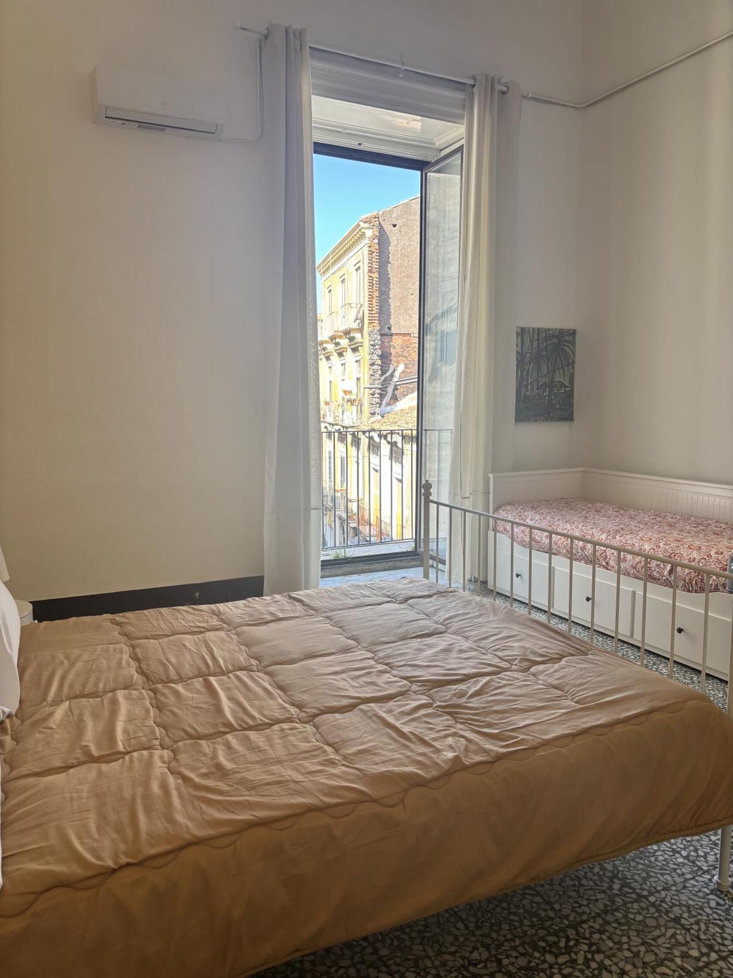 Il Teatro Rooms Катания Екстериор снимка